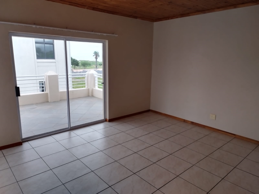 To Let 5 Bedroom Property for Rent in Strand Central Western Cape
